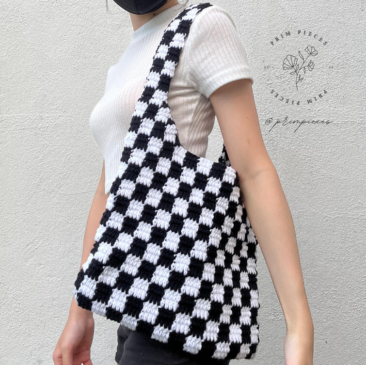 checkered shoulder bag